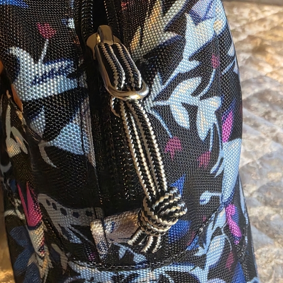 Vera Bradley Floral Women's Cosmetic Bag NWT - Picture 5 of 7